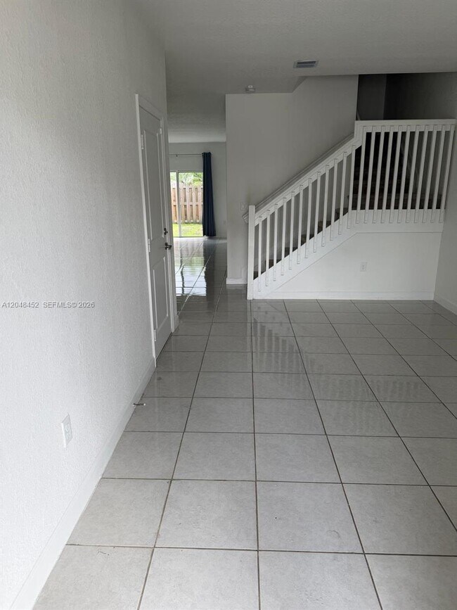 Foto del edificio - 2616 SE 10th St