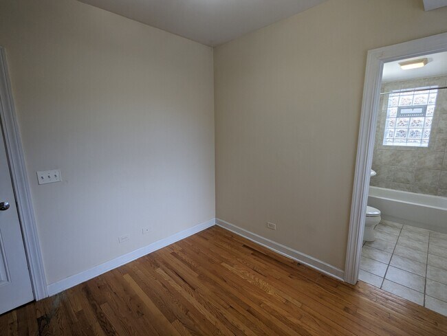 Foto del edificio - 3244 N Clifton Ave