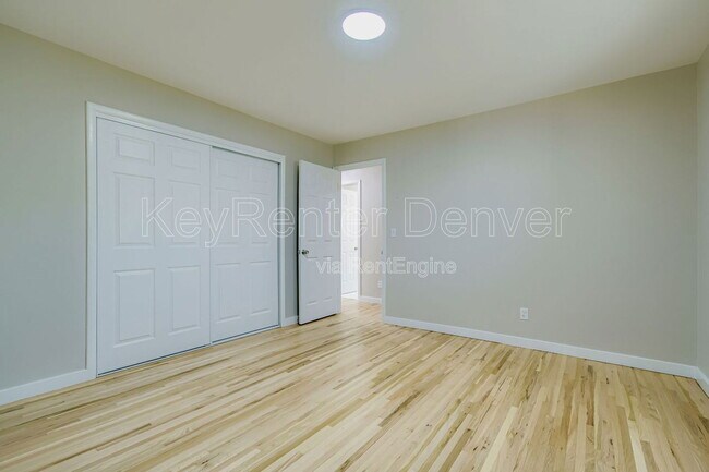 Foto del edificio - 10922 E 4th Way