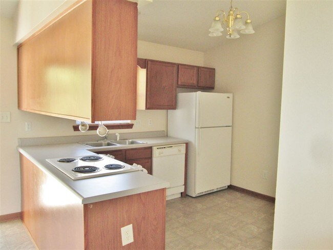 Foto del edificio - 723 Queens Creek Rd