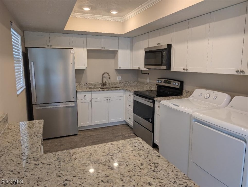 Primary Photo - 3705 SE 9th Pl