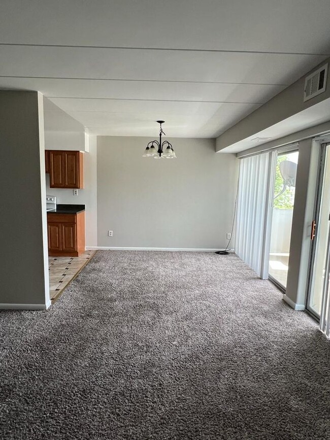 Interior Photo - Embassy Aparments