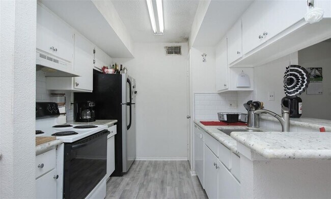 Foto del edificio - 2800 Jeanetta St