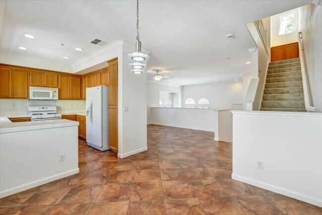 Building Photo - 378 Olive Hill Dr