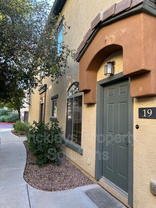 Foto del edificio - 2727 N Price Rd