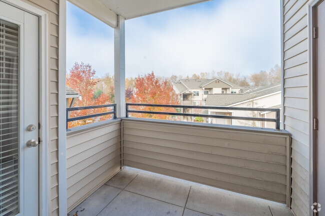 2BA, 2BA - 1055SF - River Trail