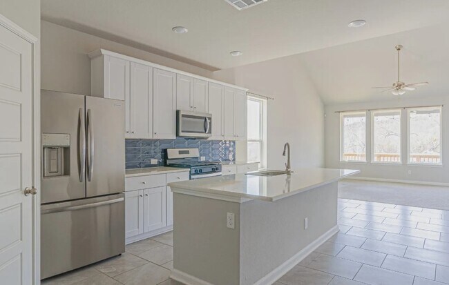 Building Photo - 2511 Seabream Dr