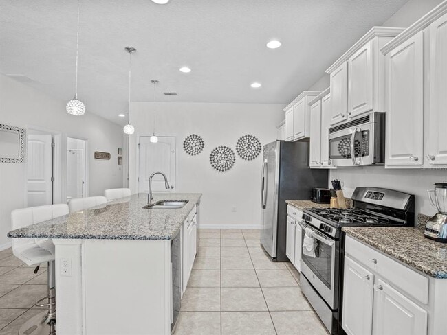 Building Photo - 4811 Terrasonesta Dr