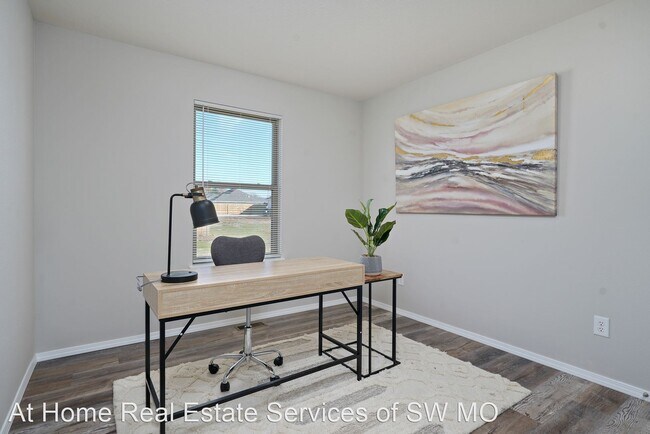 Foto del edificio - 4 br, 2 bath House - 513 Evergreen