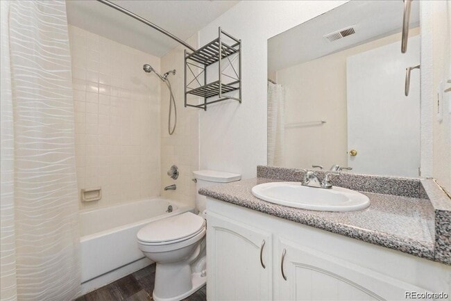 Photo - 6350 Oak St Apartment