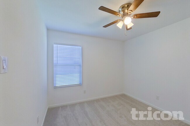 Foto del edificio - 1604 Parlier St