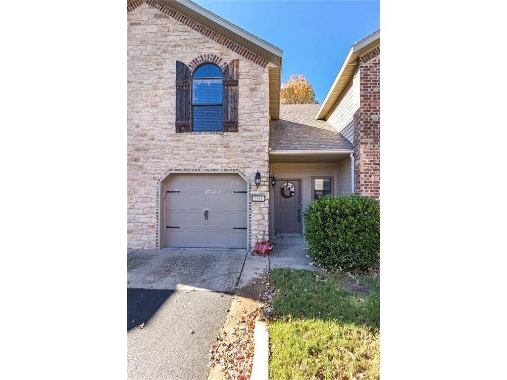 3586 W Chevaux Dr, Fayetteville, AR 72704 Condo for Rent in