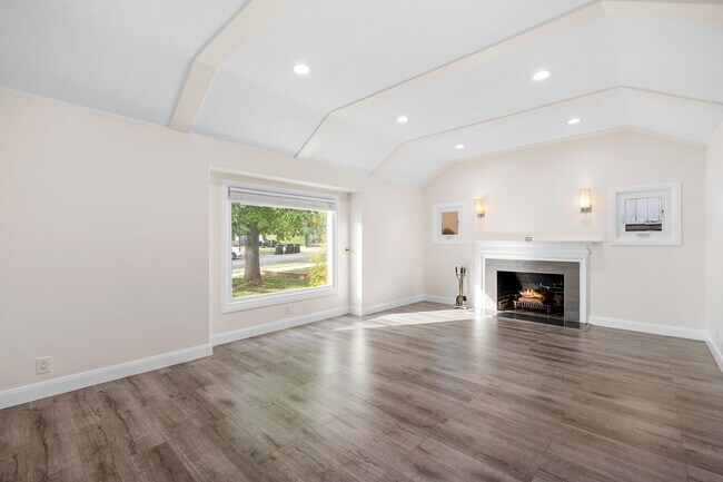 Foto del edificio - 1250 Bruce Ave