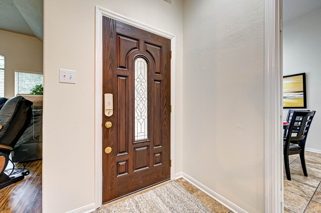 Foto del edificio - 1410 Greenway Village Dr