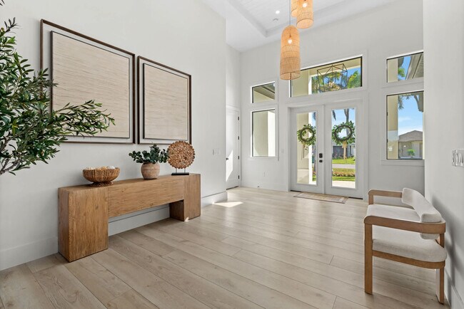 Building Photo - 745 103rd Ave N