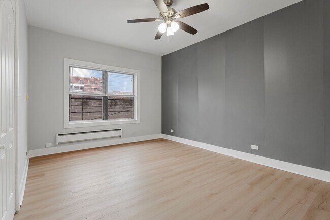 Foto del edificio - 4549 N Malden St