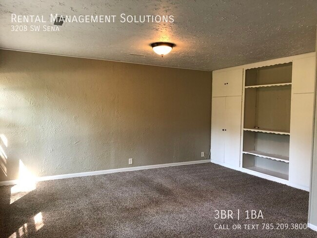 Building Photo - 3208 SW Sena- 3 Bed/ 1Bath