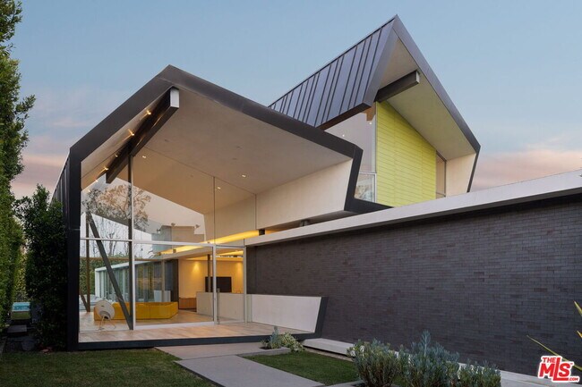 Foto del edificio - 3660 Inglewood Blvd