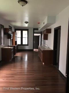 Building Photo - 3042 W Cullerton St