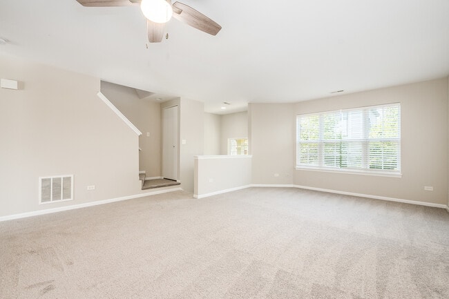 Building Photo - 2614 Canyon Dr