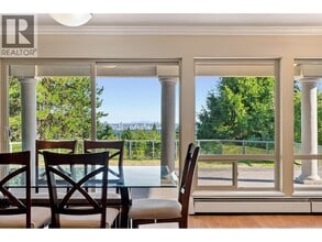 Building Photo - 2426 Westhill Ct