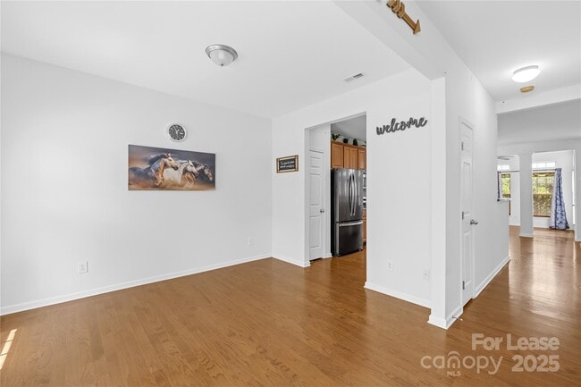 Building Photo - 834 Daly Cir