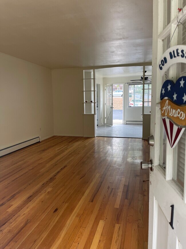 Foto del edificio - 321 Titusville Rd