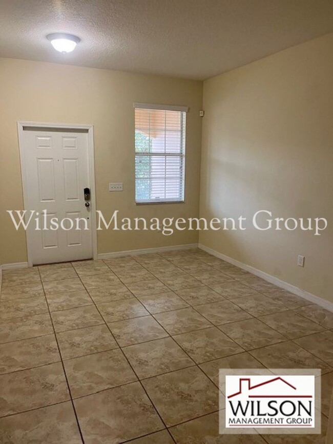 Building Photo - 3 br, 2.5 bath House - 11249 Savannah Land...