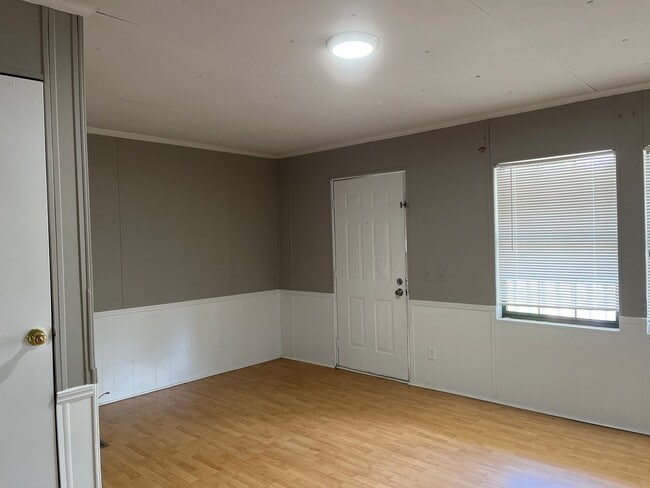 Foto del edificio - 2 Bed 1.5 Bath Duplex