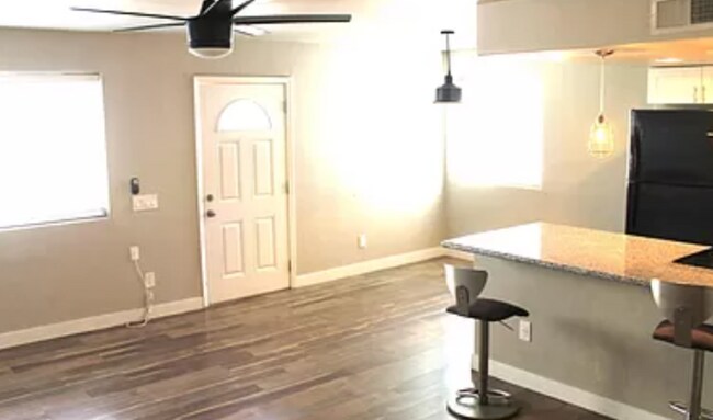 Foto del edificio - 4753 E Moreland St