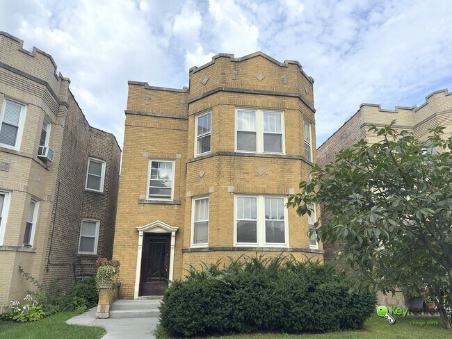 Foto del edificio - 6718 N Rockwell St