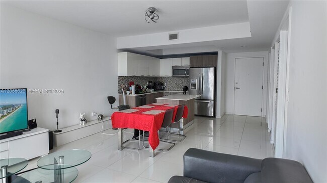 Building Photo - 5300 Paseo Blvd