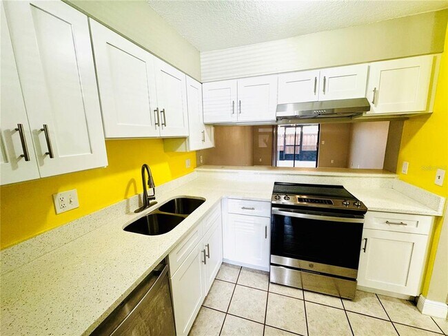 Foto del edificio - 2305 St Marteen Ct