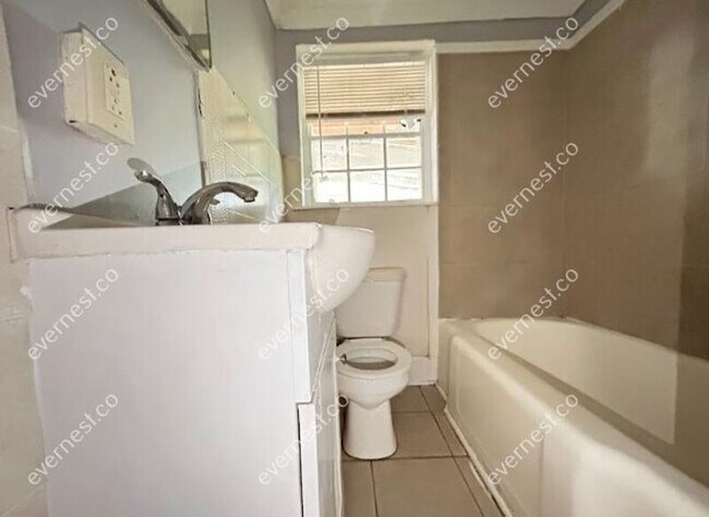 Foto del edificio - 2416 Vineville Ave
