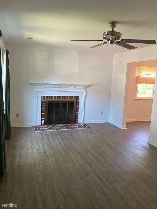 Building Photo - 2 br, 1.5 bath House - 1611 Townwood Court