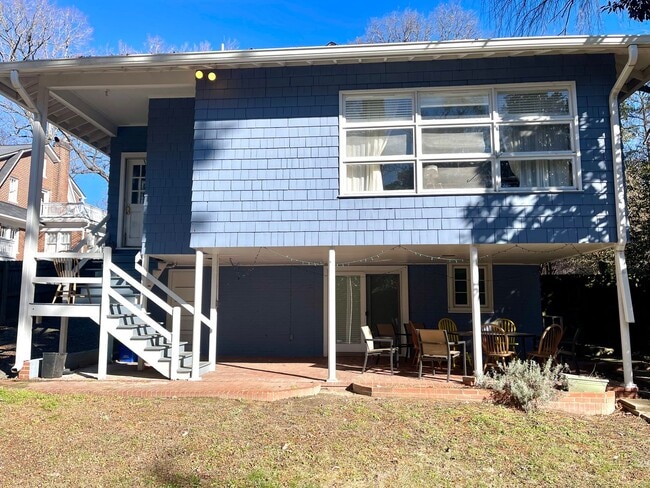 Building Photo - 414 Pittsboro St