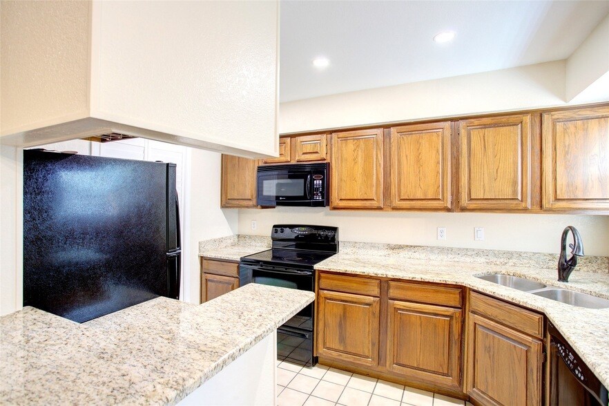 Foto principal - 1304 Harwell Dr