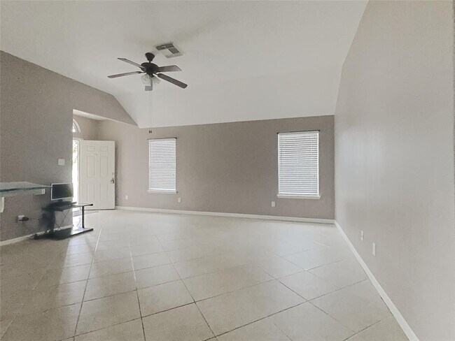 Building Photo - 19335 Strathmore Pl Ln