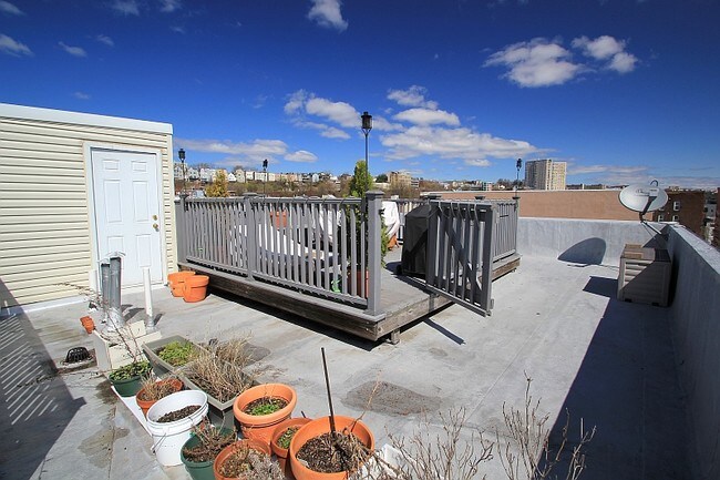 Foto del edificio - 505 Monroe St