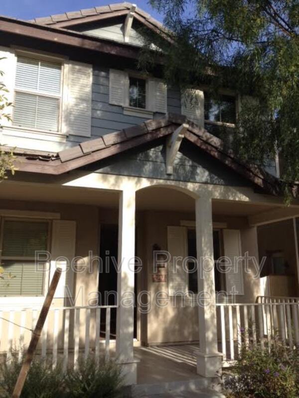 Primary Photo - 2947 N Evergreen St