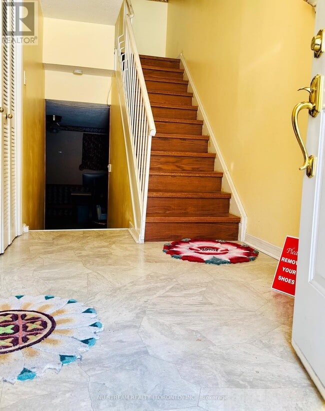 Building Photo - 653-653 Village Pkwy