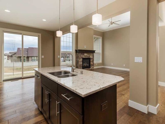 Foto del edificio - 3109 Peregrine Ln