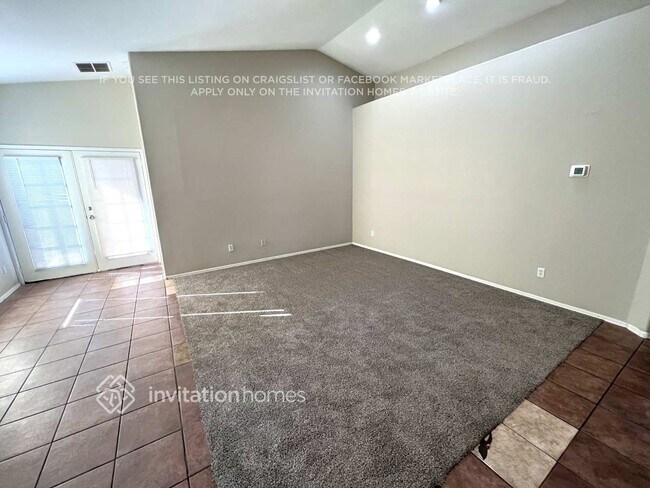 Foto del edificio - 6347 W Hilton Ave