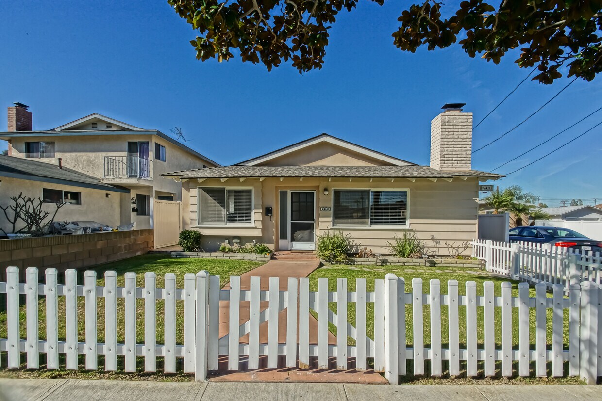 24409 Ward St, Torrance, CA 90505 House Rental in Torrance, CA