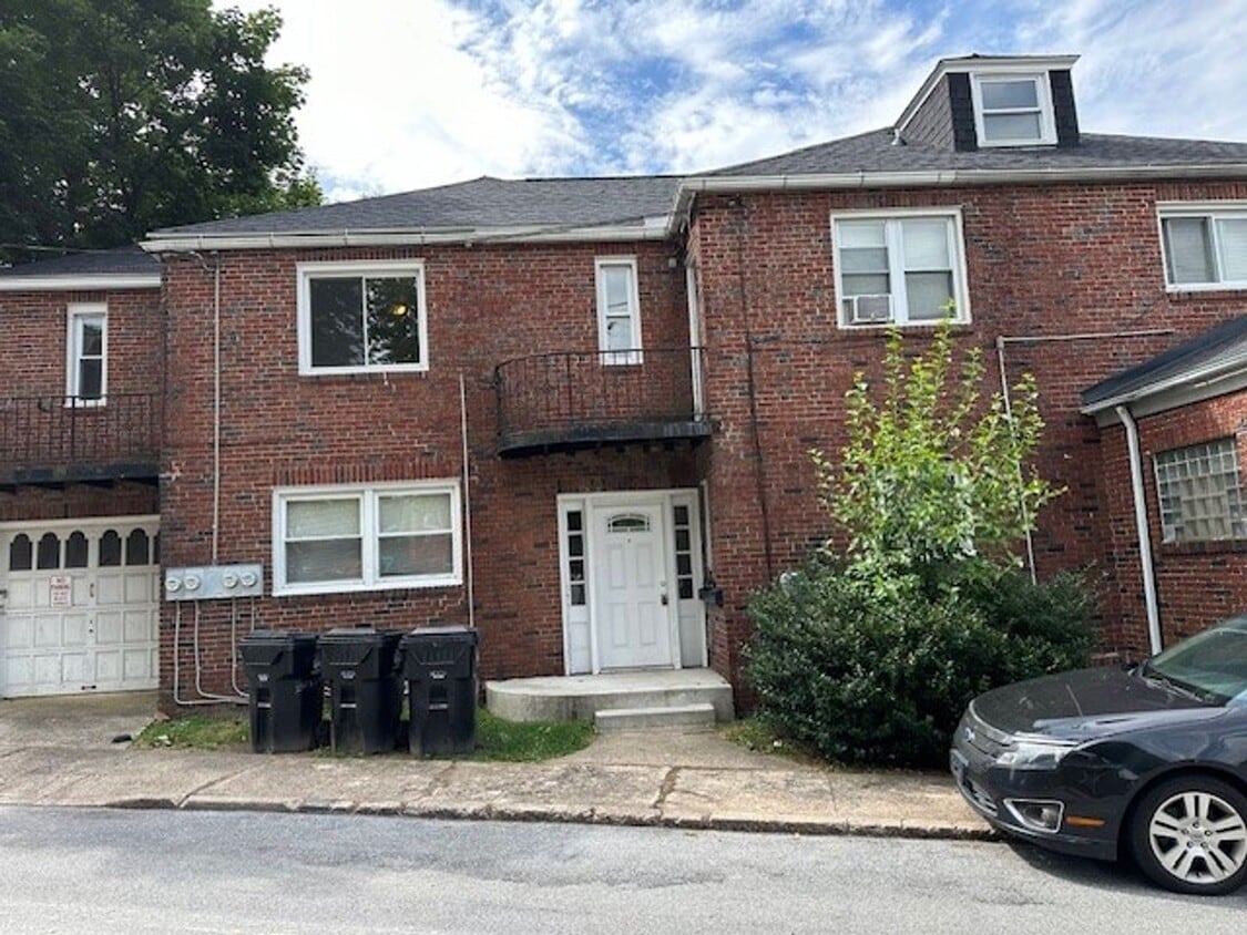 501 Reels Ln Unit 2, Harrisburg, PA 17110 Room for Rent in Harrisburg