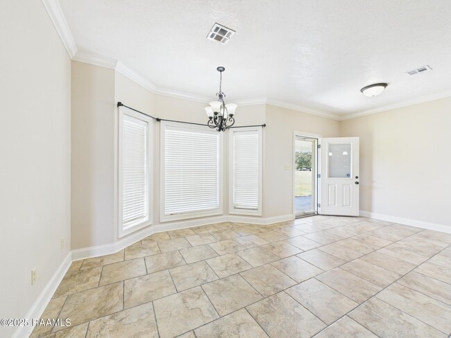Building Photo - 1013 Gleaux Dr