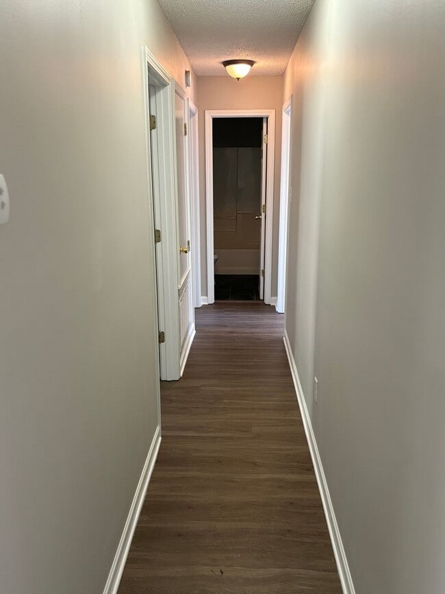 Building Photo - 2014 Brandywine Dr