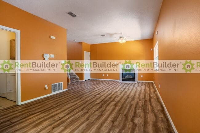 Building Photo - 1105 Casa Tomas Rd NE