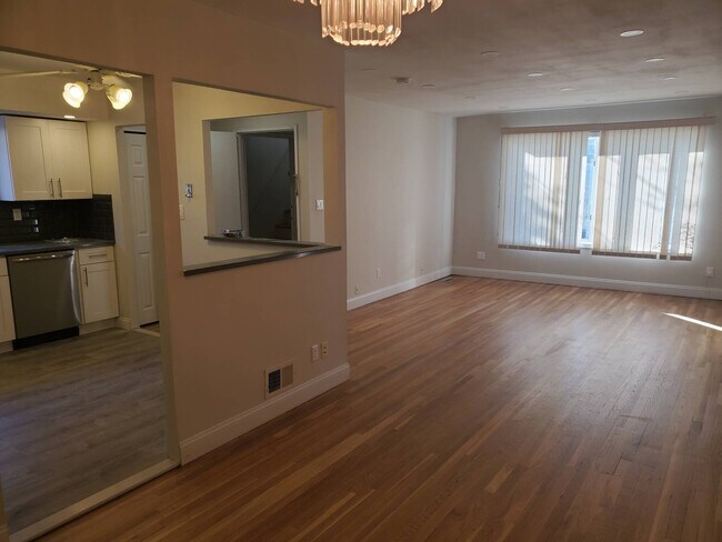 Foto del edificio - 2793 Strickland Ave