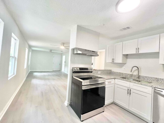 Foto del edificio - 960 18th St S
